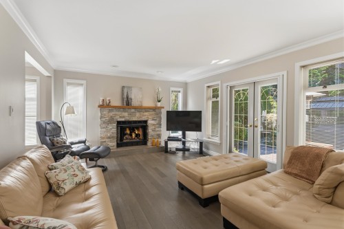 2465 Berton Place, North Vancouver, BC 