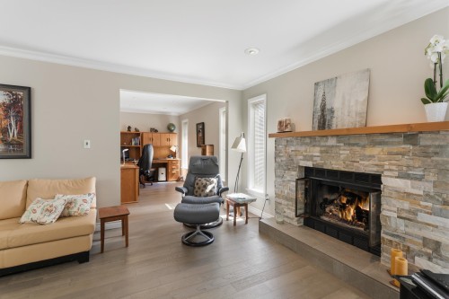 2465 Berton Place, North Vancouver, BC 
