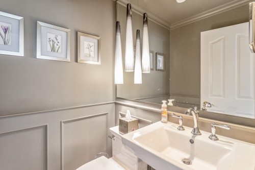 2465 Berton Place, North Vancouver, BC 