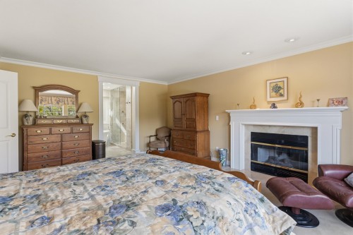 2465 Berton Place, North Vancouver, BC 