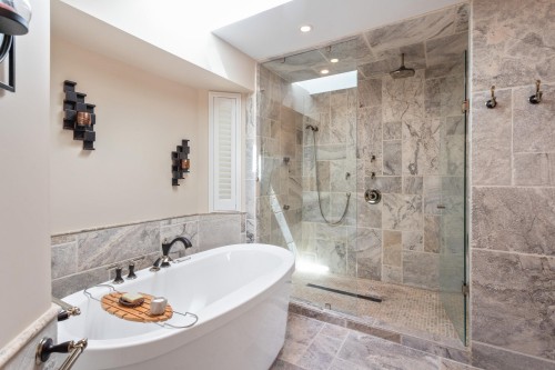 2465 Berton Place, North Vancouver, BC 