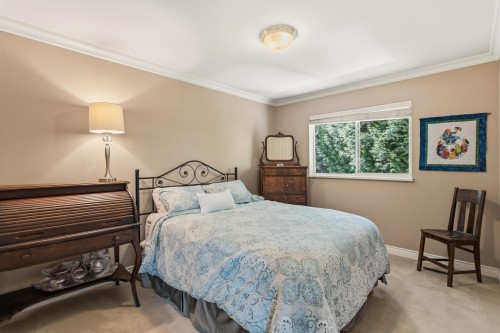 2465 Berton Place, North Vancouver, BC 