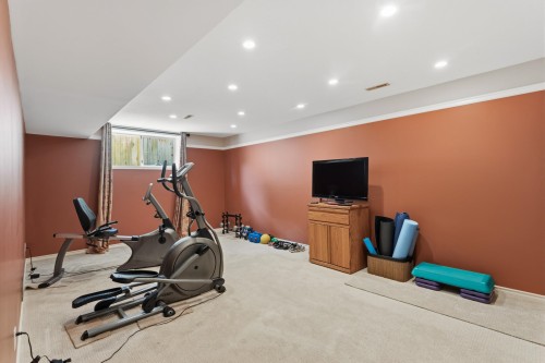 2465 Berton Place, North Vancouver, BC 