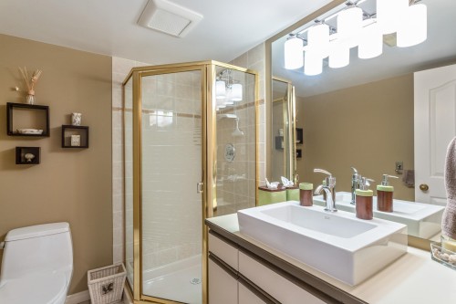 2465 Berton Place, North Vancouver, BC 