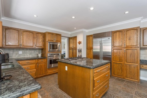 2465 Berton Place, North Vancouver, BC 