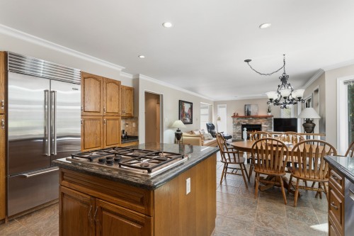2465 Berton Place, North Vancouver, BC 