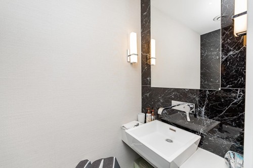 938 Beatty Street, Vancouver, BC 
