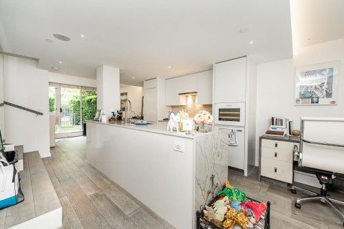938 Beatty Street, Vancouver, BC 