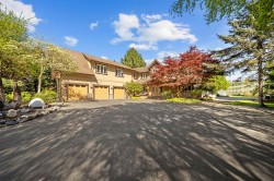 12366 240 Street Street Maple Ridge, BC V4R 1N3