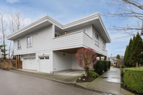 202-260 Ewen Avenue, New Westminster, BC 