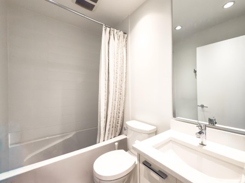 922 15Th Avenue W, Vancouver, BC 