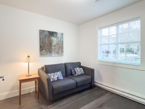 922 15Th Avenue W, Vancouver, BC 