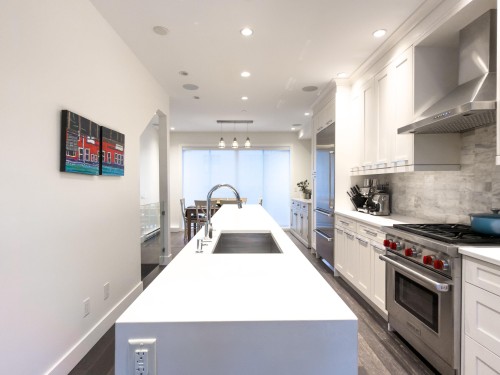 922 15Th Avenue W, Vancouver, BC 