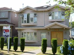 104 63rd Avenue E Vancouver, BC V5X 2J6