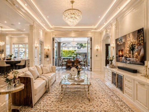 6038 Marguerite Street, Vancouver, BC 