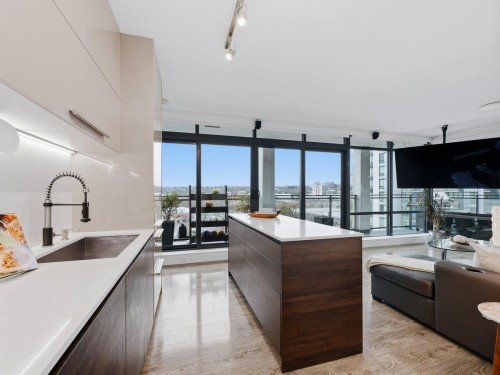 1106-2378 Alpha Avenue  Burnaby, BC V5C 0K2