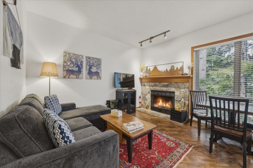 8-4891 Painted Cliff Road  Whistler, BC V0N 1B4