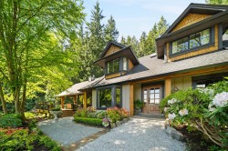 27724 Arbutus Place Maple Ridge, BC V2W 1N4