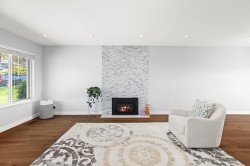 219 26th Street E North Vancouver, BC V7N 1A7