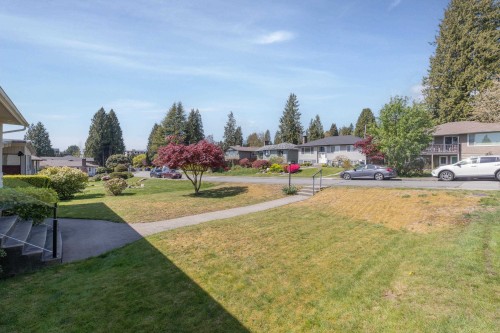 219 26Th Street E, North Vancouver, BC 