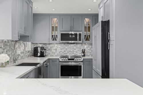 219 26Th Street E, North Vancouver, BC 