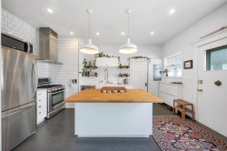 303-1131 11th Avenue W Vancouver, BC V6H 1K4