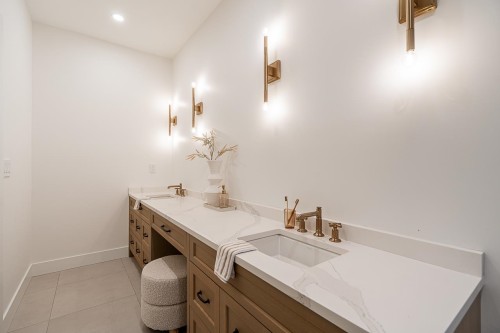 1228 Stellers Jay Place, Delta, BC 
