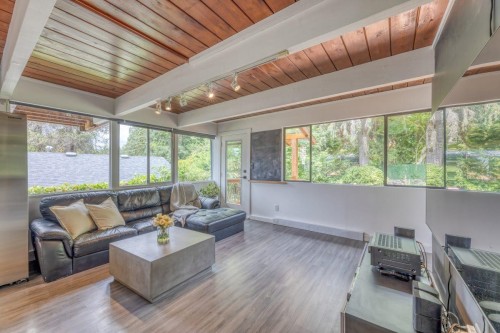 466 Kings Road E, North Vancouver, BC 