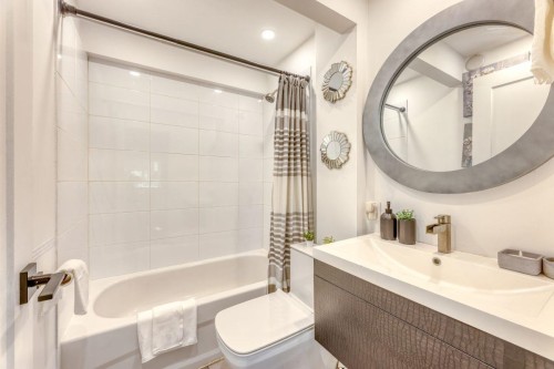 466 Kings Road E, North Vancouver, BC 