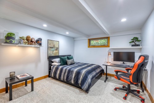 466 Kings Road E, North Vancouver, BC 