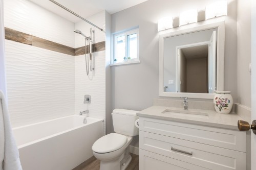 1884 Bluff Way, Coquitlam, BC 