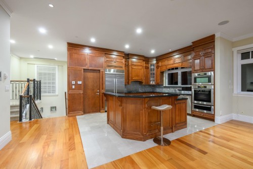 2420 Halston Court, West Vancouver, BC 