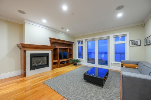 2420 Halston Court, West Vancouver, BC 