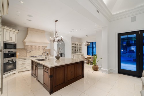 397 Southborough Drive, West Vancouver, BC 