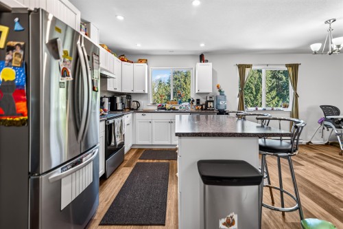 5799 Sandy Hook Road, Sechelt, BC 