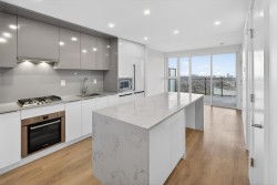 3410-4711 Hazel Street Burnaby, BC V5H 0J9