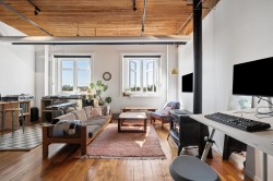 321-2556 Hastings Street E Vancouver, BC V5K 1Z3