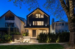 1-2935 15th Avenue WVancouver, BC V6K 3A2