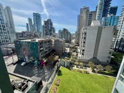 809-1212 Howe Street  Vancouver, BC V6Z 2M9