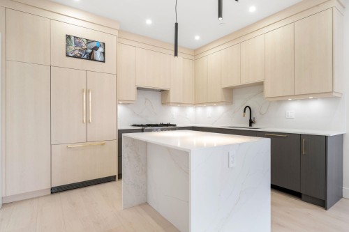 3274 44Th Avenue E, Vancouver, BC 