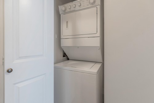 417-4280 Moncton Street, Richmond, BC - Indoor Photo Showing Laundry Room