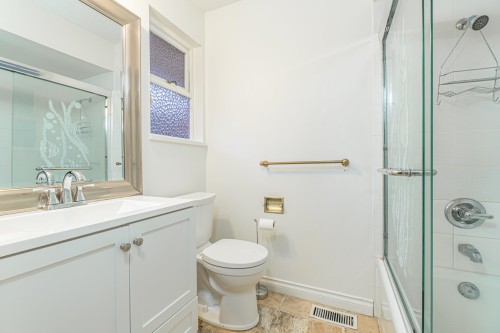 5725 Cranley Drive, West Vancouver, BC 