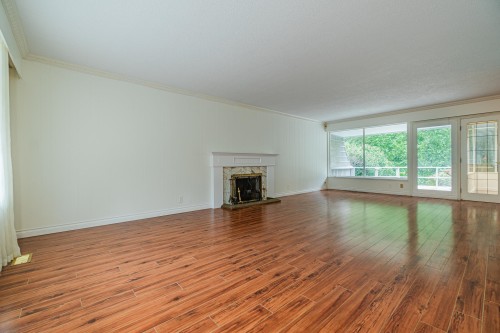 5725 Cranley Drive, West Vancouver, BC 