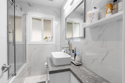 2576 27Th Avenue E, Vancouver, BC 