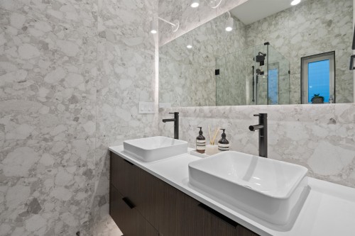 1440 17Th Avenue E, Vancouver, BC 