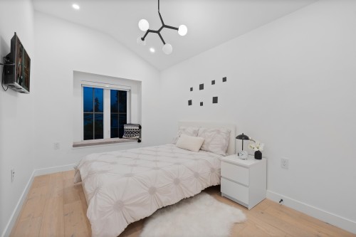 1440 17Th Avenue E, Vancouver, BC 