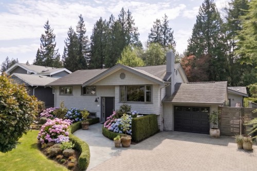 1383 23rd Street W North Vancouver, BC V7P 2H6