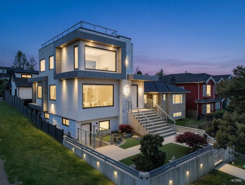 2796 4Th Avenue E, Vancouver, BC 