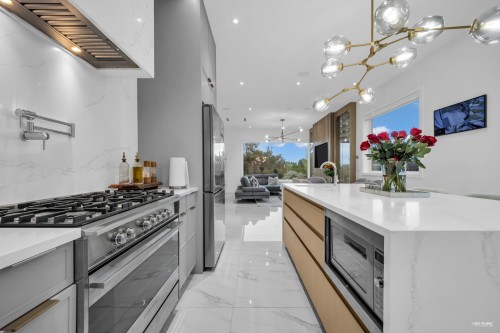 2796 4Th Avenue E, Vancouver, BC 