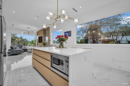 2796 4Th Avenue E, Vancouver, BC 